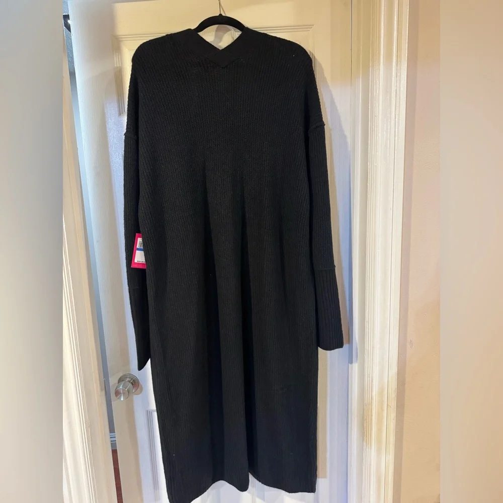 Vince Camuto Black Open-Front Cape - Picture 2 of 4
